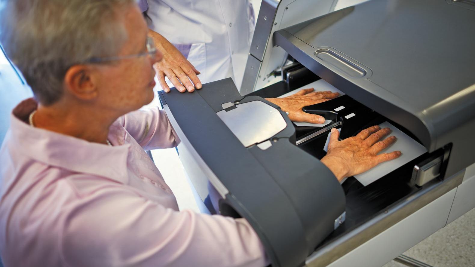 Demcon_hightech_handscan_test_reallife