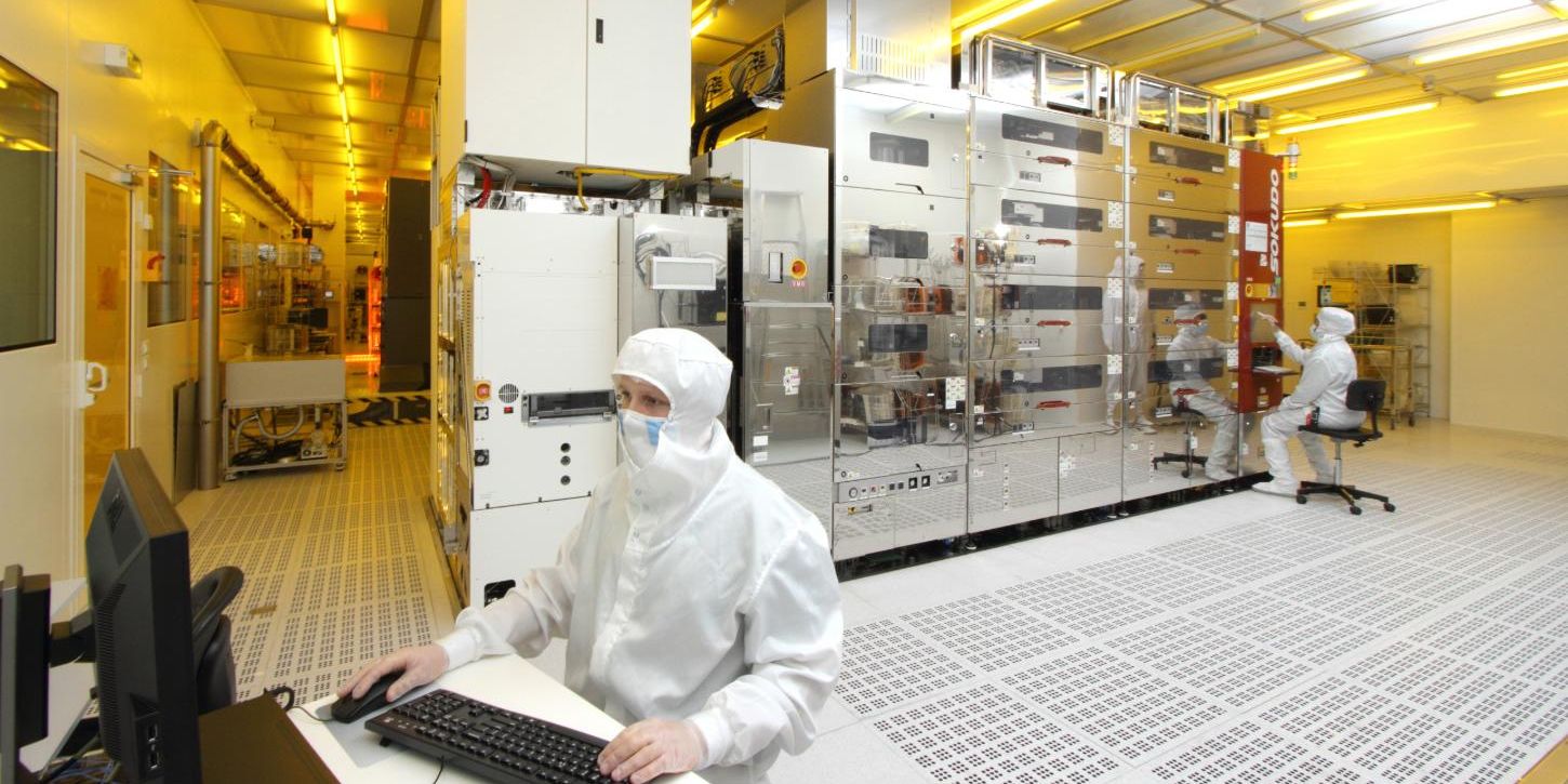 Demcon_hightech_engineers_cleanroom_system
