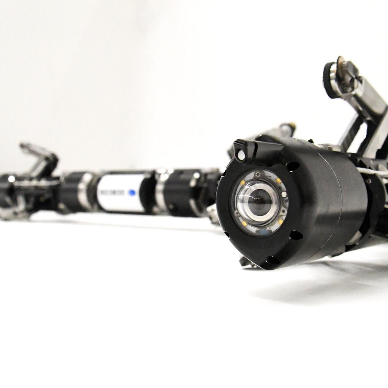 Showcase_Demcon_full_system_inspection_robot