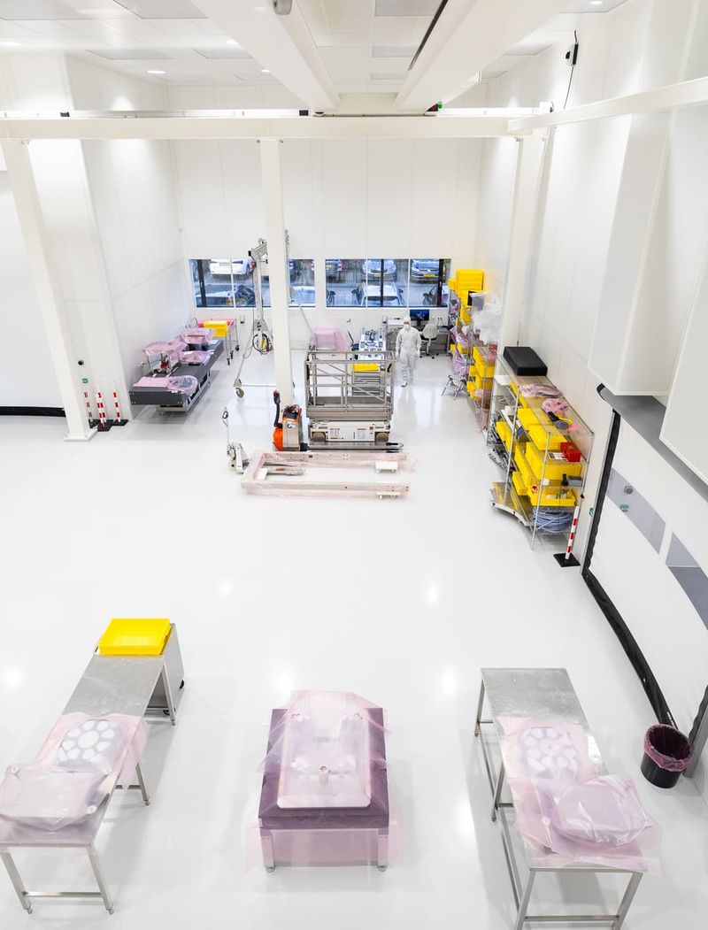 cleanroom facility Demcon high-tech systems